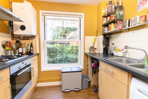 1 bedroom ground floor flat for sale, Robins Court, Alresford