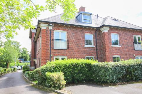 1 bedroom ground floor flat for sale, Robins Court, Alresford