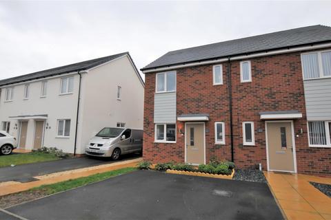 2 bedroom semi-detached house to rent, Hazel Crescent, Burton on Trent DE14