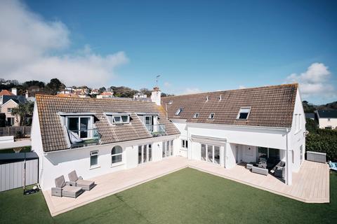 6 bedroom detached house for sale, La Rue du Craslin, Jersey JE3