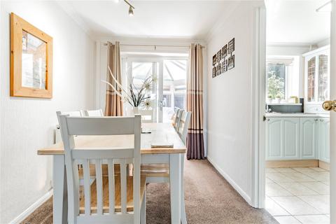 59 The Mere, Ashton-under-lyne, OL6 9NH