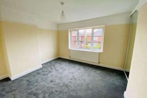 2 bedroom semi-detached house for sale, Hallefield Crescent, Macclesfield, SK11