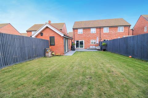 39 Orchard Way, Boreham, Chelmsford, CM3 3GQ