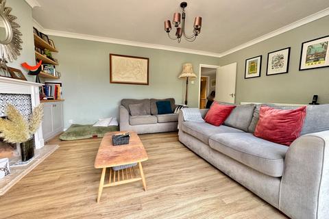 4 Avon Drive, Wareham, BH20 4EL