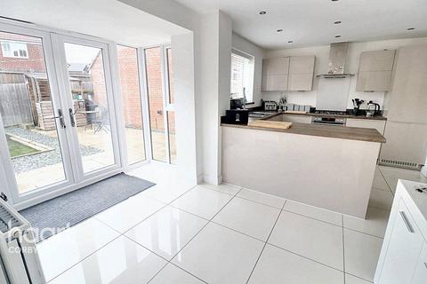 19 Aintree Road, Corby, NN18 8RD