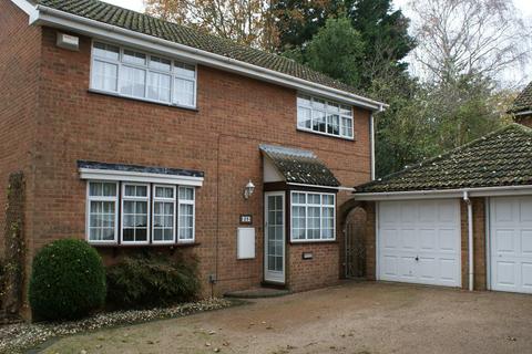 4 bedroom detached house to rent, Collingwood Road, Eaton Socon PE19