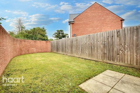 3 bedroom semi-detached house for sale, Salisbury Walk, Caldicot