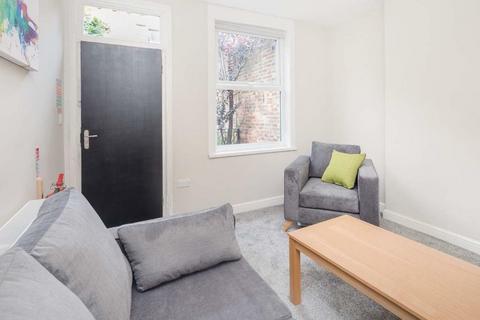 2 bedroom terraced house to rent, Stanley Avenue, Nottingham, Nottinghamshire, NG7