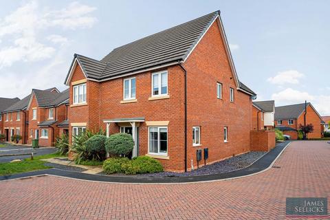 5 bedroom detached house for sale, Cheviot Close, Market Harborough