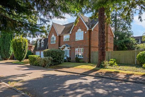 5 bedroom detached house for sale, The Alders, West Byfleet, KT14