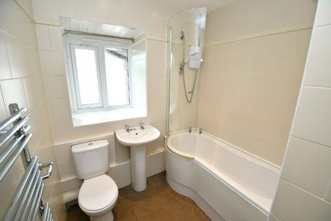 2 bedroom flat for sale, Canterbury Gardens, Friars Court Canterbury Gardens, M5