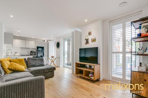 2 bedroom flat for sale, London SW17