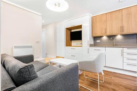 1 bedroom flat for sale, Fitzroy Mews, Fitzrovia, London