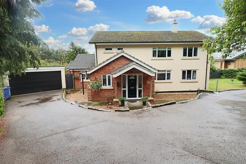 4 bedroom detached house for sale, Waveney Hill, Oulton Broad