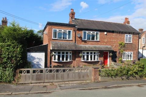 4 bedroom semi-detached house for sale, Birches Lane, Lostock Green, Northwich