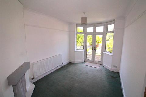 3 bedroom semi-detached house to rent, LANCASTER ROAD RUGBY