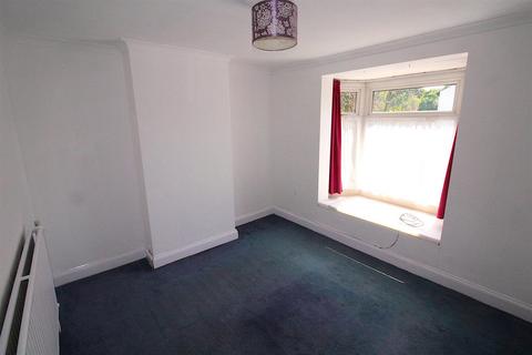 3 bedroom semi-detached house to rent, LANCASTER ROAD RUGBY