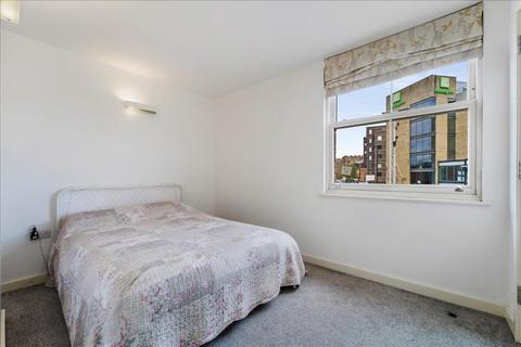 1 bedroom apartment for sale, Bridge House, London, TW8