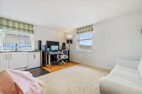 1 bedroom apartment for sale, Bridge House, London, TW8