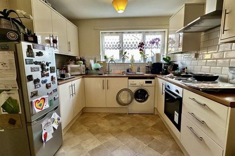 3 bedroom semi-detached house for sale, Lawrence Close, Flanderwell, Rotherham, S66 2XJ