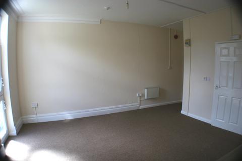 1 bedroom detached house to rent, Satanita Road, Westcliff-on-Sea, SS0