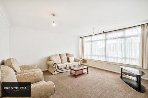 2 bedroom flat for sale, South Woodford E18