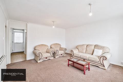 2 bedroom flat for sale, South Woodford E18