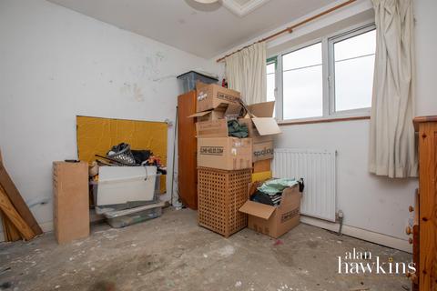 20 Springfield Crescent, Royal Wootton Bassett, Swindon, SN4 7AP