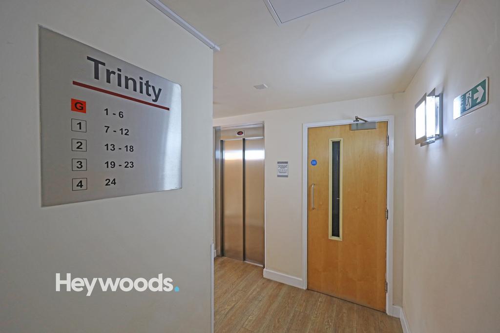 Trinity court sign