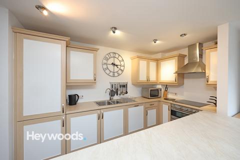 2 bedroom flat to rent, Trinity Court, London Road, Newcastle-under-Lyme