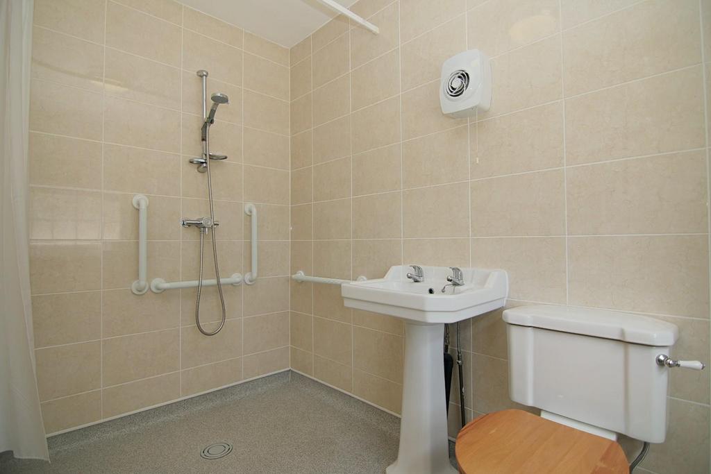 Downstairs wet room