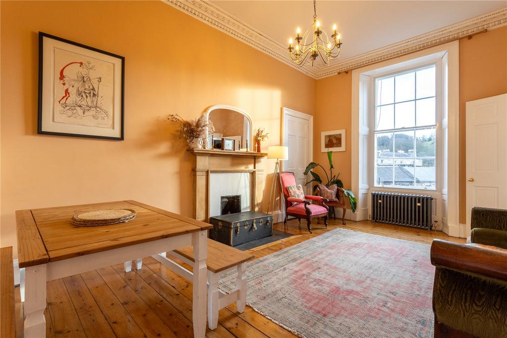Sitting/Dining Room