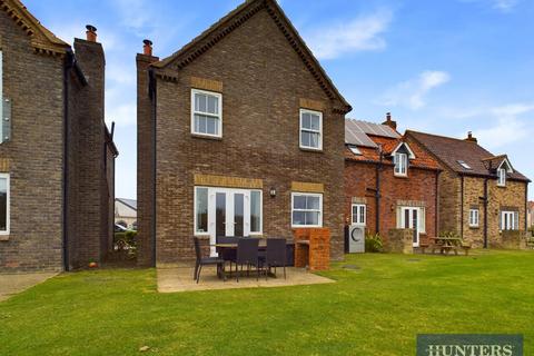 3 bedroom detached house for sale, Turnberry Drive, The Bay, Filey