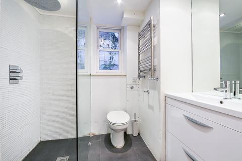 2 bedroom flat to rent, Kensington, London W8