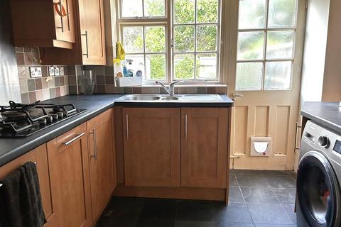 6 The Pantiles, Bromley, BR1 2BX