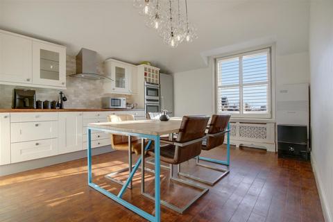 3 bedroom apartment for sale, Prince Arthur Road, Hampstead, London