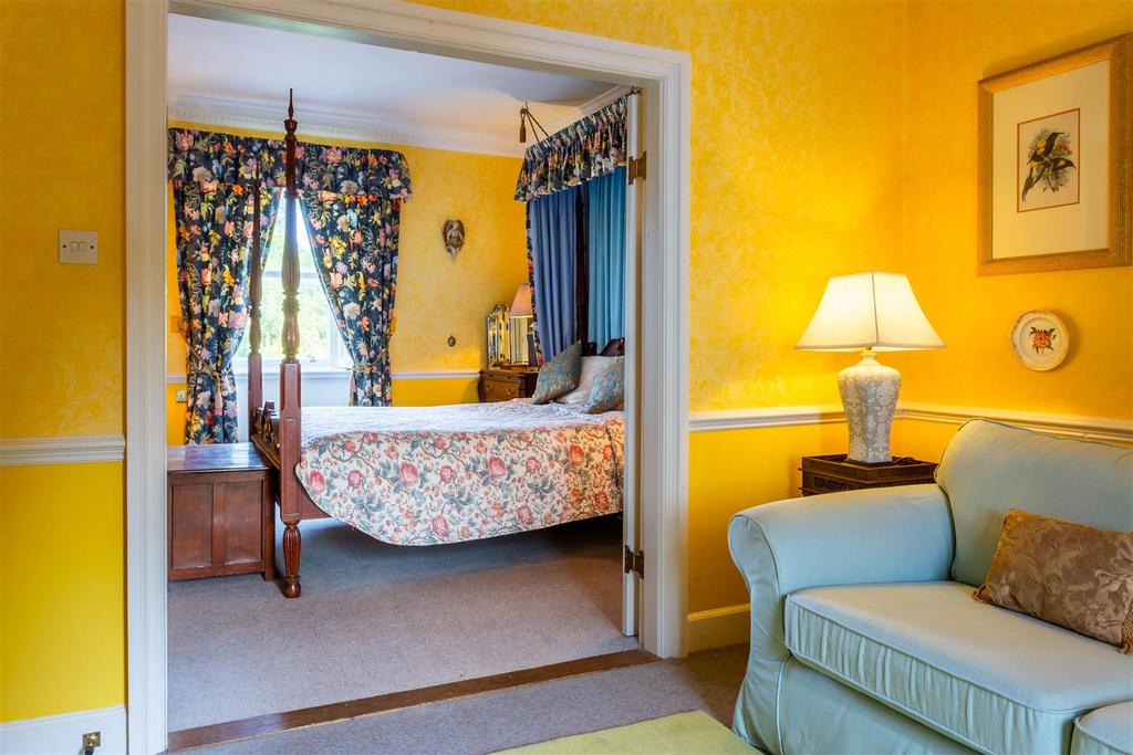 Bedroom 6- Fullarton Suite