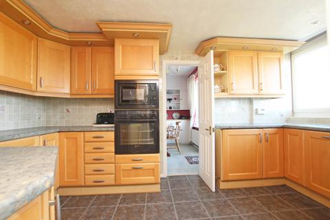 3 bedroom flat for sale, Compton Place Road, Eastbourne, BN21 1DX