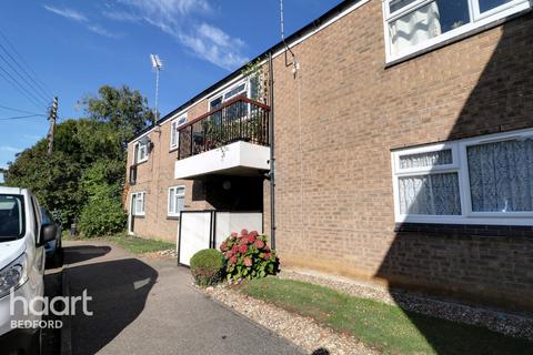 1 bedroom apartment for sale, Peachs Close, Bedford