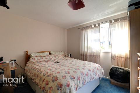 1 bedroom apartment for sale, Peachs Close, Bedford