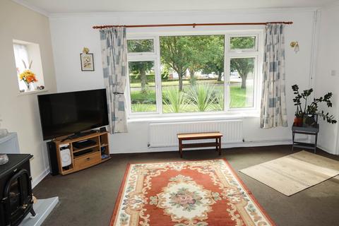 2 bedroom detached bungalow for sale, Felpham, Bognor Regis