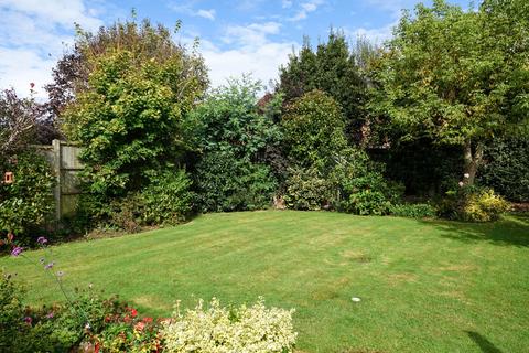 2 bedroom detached bungalow for sale, Felpham, Bognor Regis