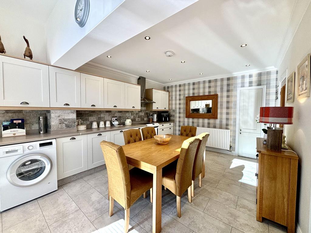 Another Kitchen Image