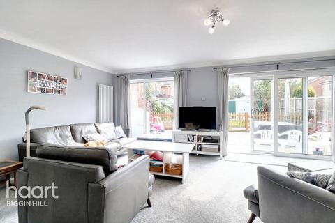 4 Foxearth Close, Biggin Hill, Westerham, TN16 3HQ