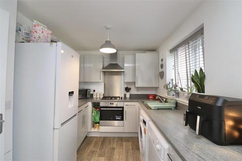 2 Buttle Lea, Pocklington, York, YO42 2SL