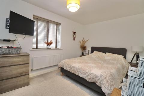 2 Buttle Lea, Pocklington, York, YO42 2SL