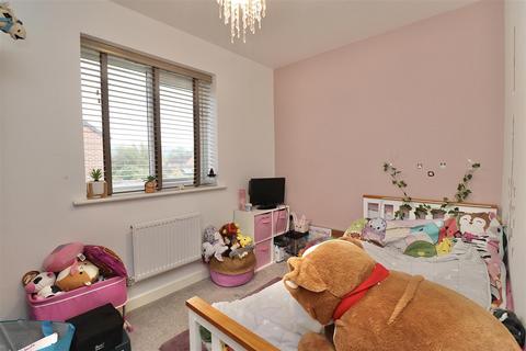 2 Buttle Lea, Pocklington, York, YO42 2SL