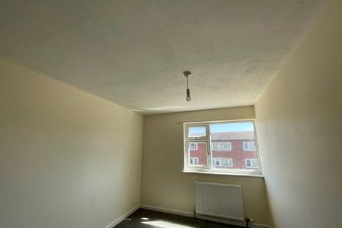 3 bedroom apartment to rent, Brisbane Court, Newark, Notts, NG24