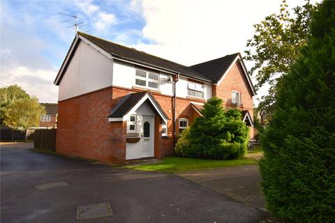 2 bedroom semi-detached house to rent, Danvers Drive, Fleet GU52