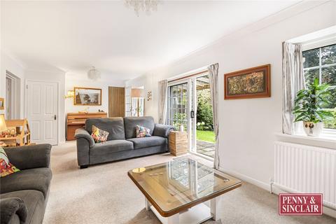 4 bedroom detached house for sale, Valley Road, RG9 1RL